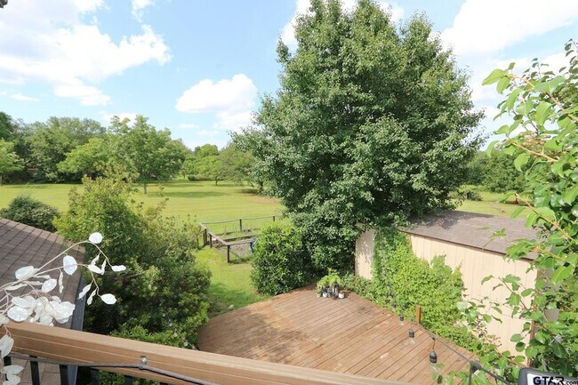 Building Photo - 18751 Ridgeline Rd