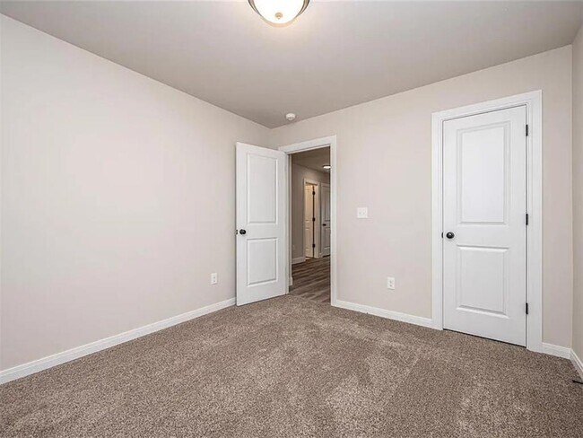 Building Photo - 1948 W Crossbow Way