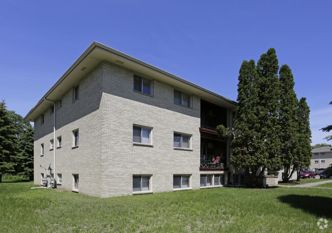 Primary Photo - Dakotah Apartments