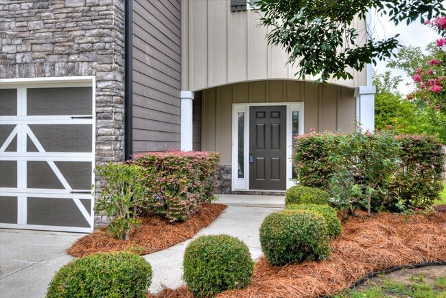 Building Photo - 4 Bedroom 2.5 Bath in Crawford Creek