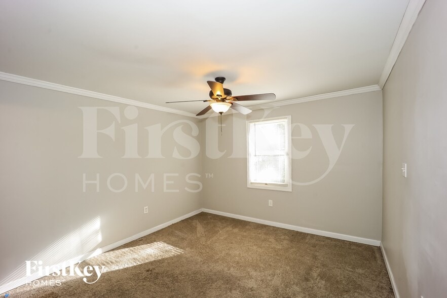 Building Photo - 942 Astor Ave SW