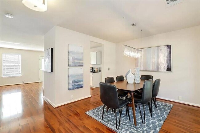 Building Photo - 809 Barefoot Cove