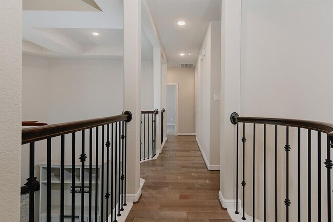 Building Photo - 27 Whitbarrow Pl