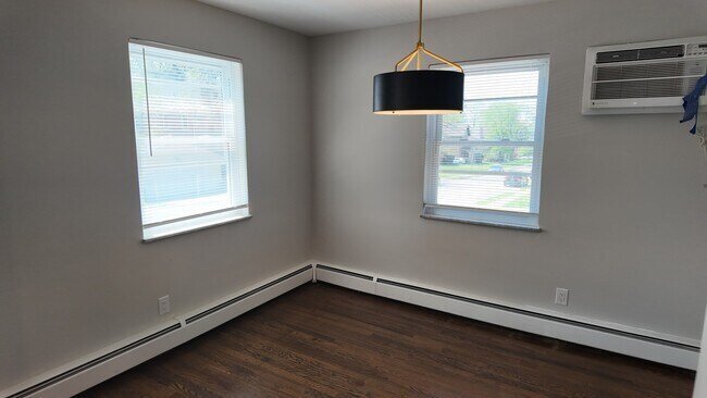 Building Photo - 3160 Schubert Ave