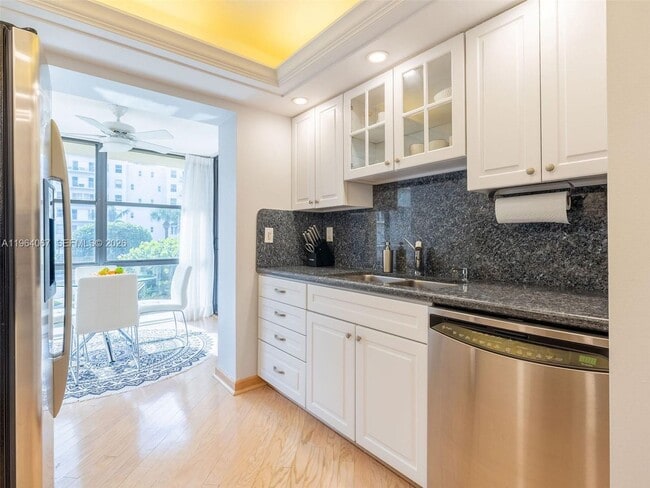 Building Photo - 3200 S Ocean Blvd