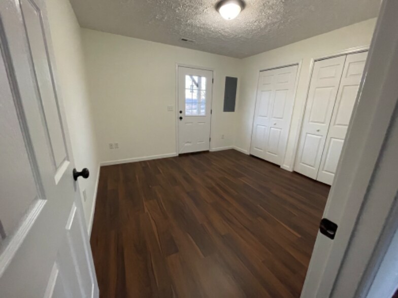 Building Photo - 116 Roberts Ridge