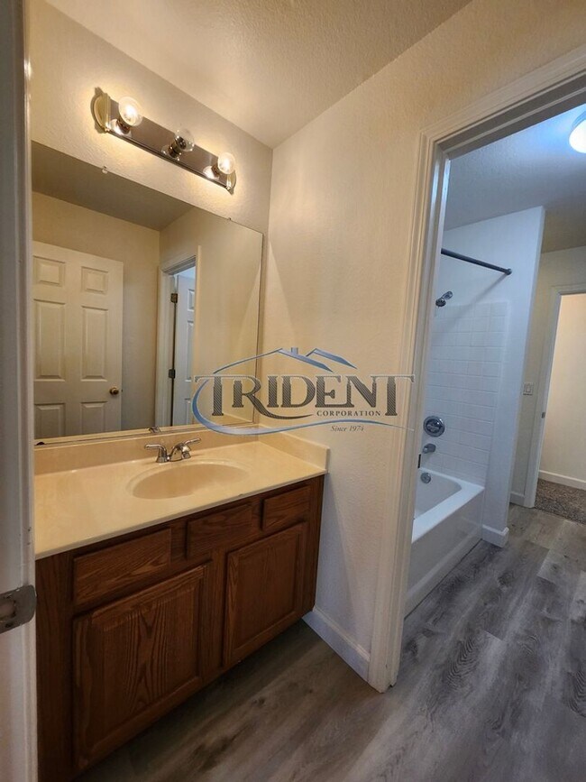 Building Photo - 1218 Galston Dr