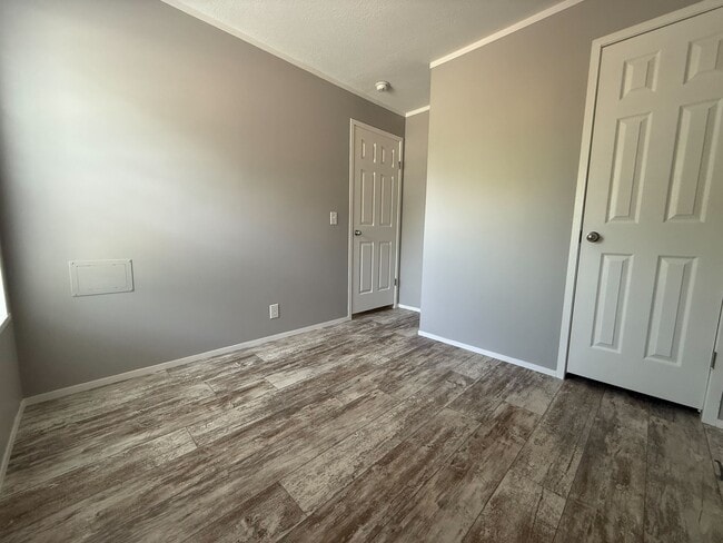 Building Photo - 11827 Cascade Cir