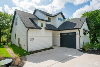 Building Photo - 3018 Sunridge Dr