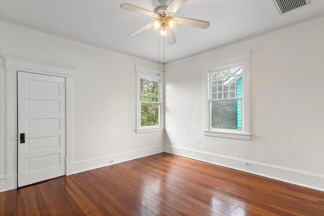 Building Photo - 1808 Bayard Pl