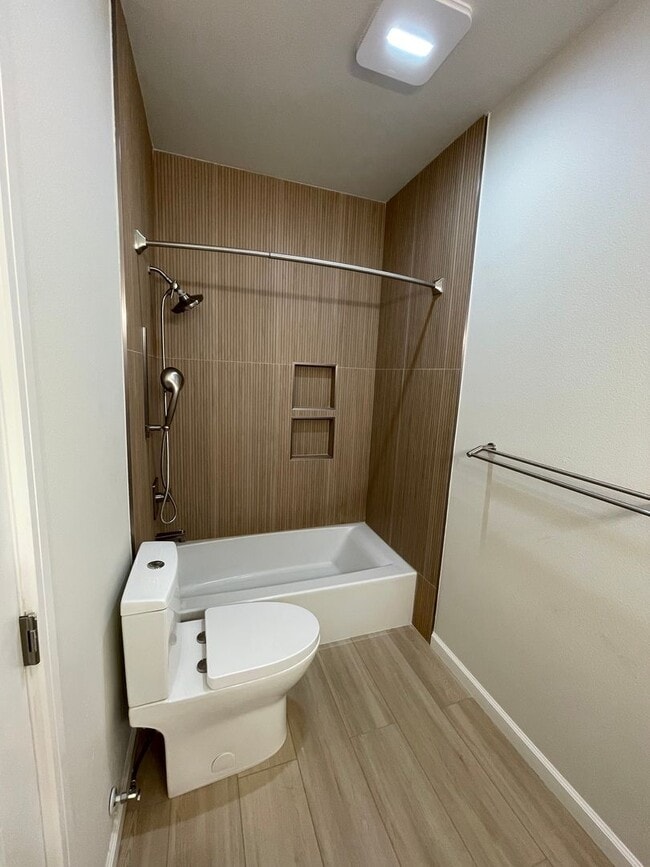 Building Photo - 25235 SE Klahanie Blvd