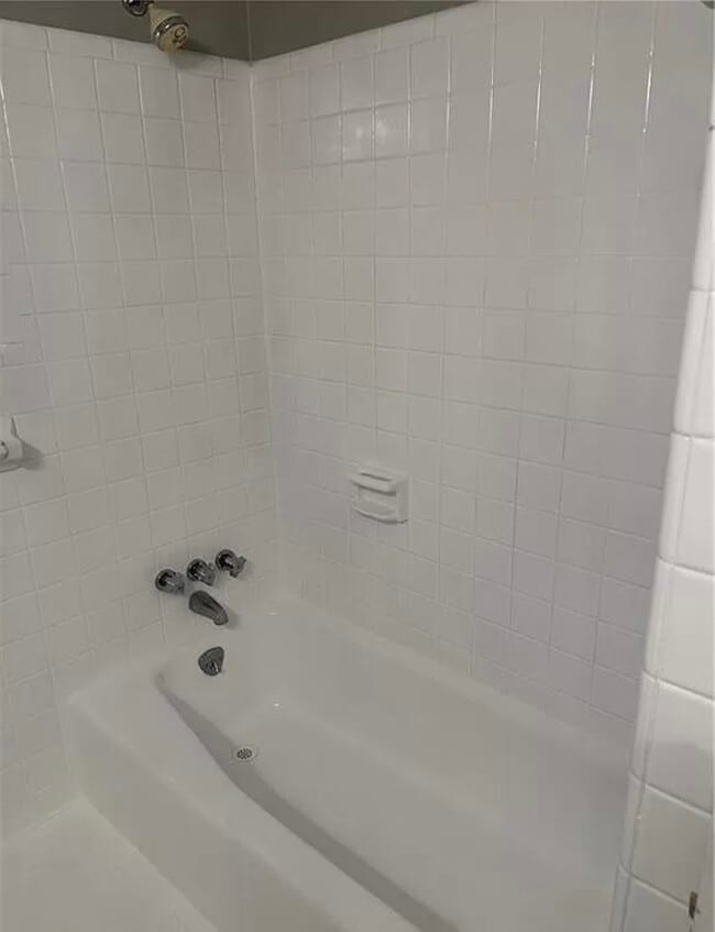 Building Photo - 4792 Champion Ct