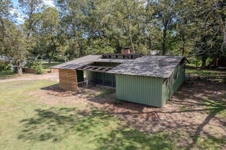 Building Photo - 410 Hardeman Ave