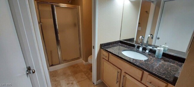 Primary Photo - 230 E Flamingo Rd