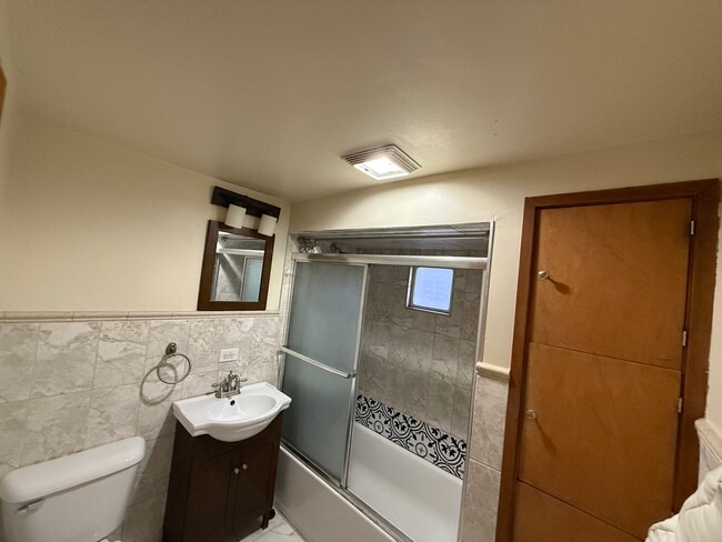 Building Photo - 5235 Long Ave