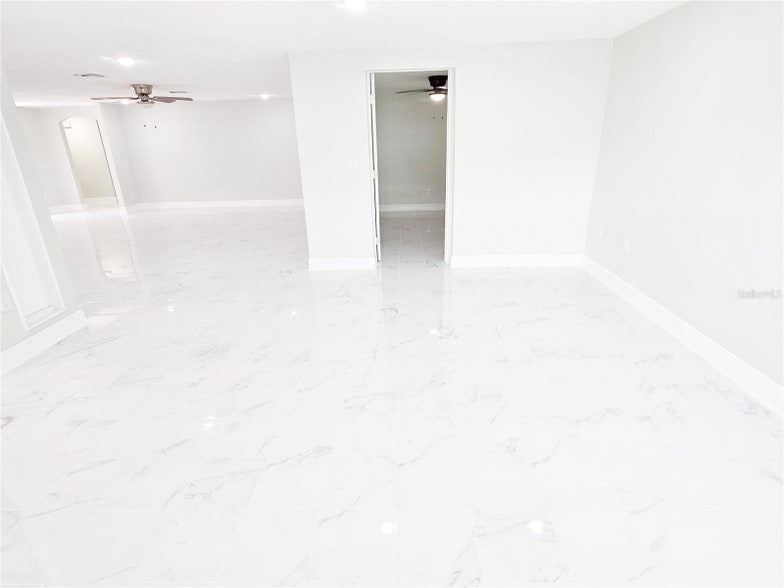 Building Photo - 7740 Sagebrush Dr