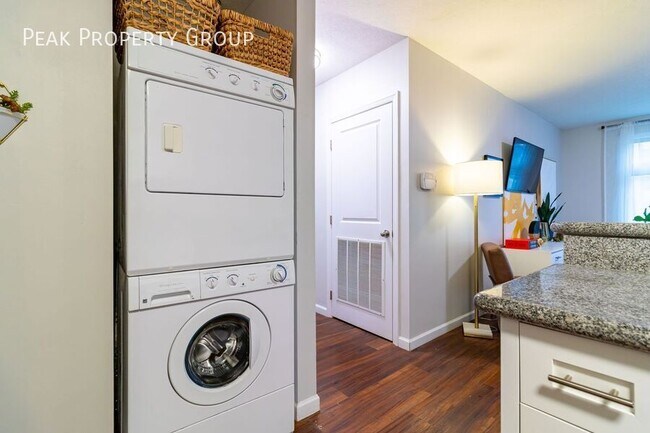 Building Photo - 254 Chittenden Ave