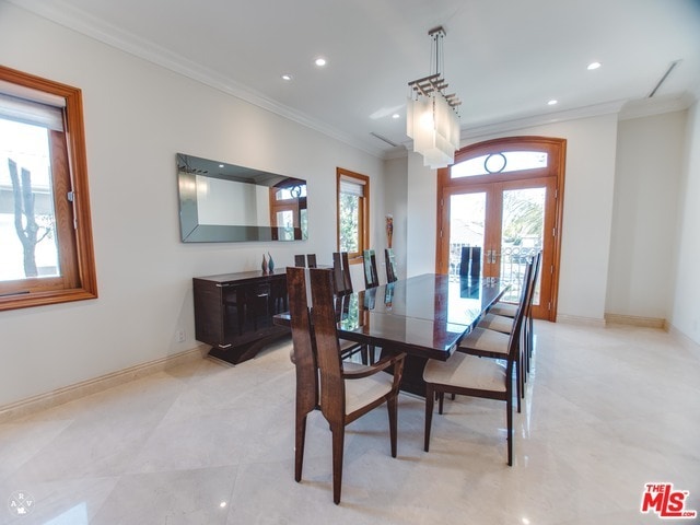 Stage - 9033 Cresta Dr