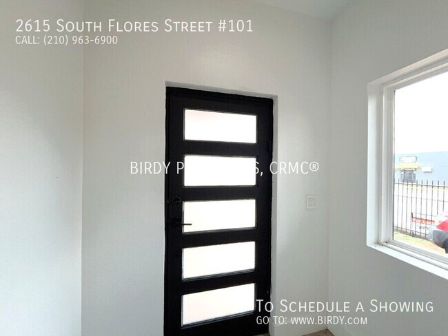 Building Photo - 2615 S Flores St