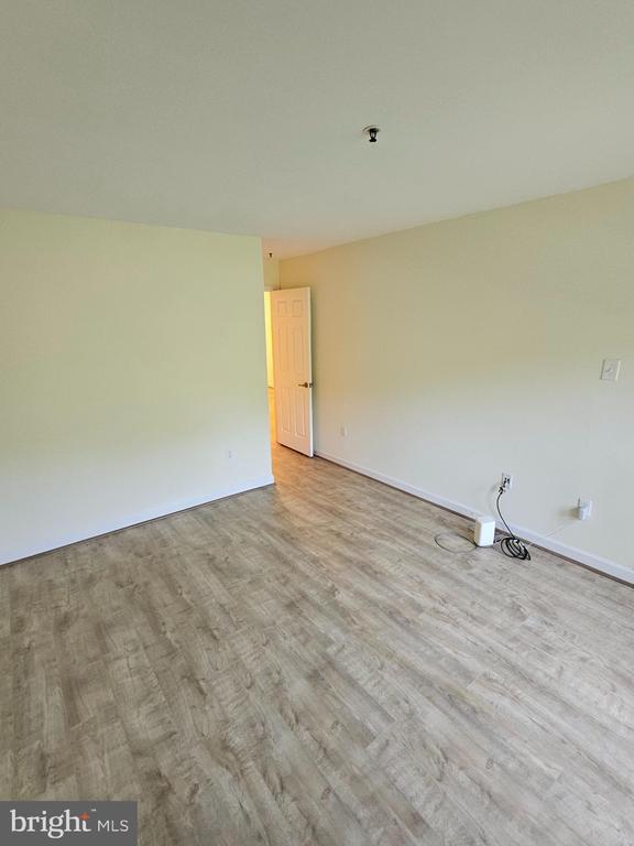 Building Photo - 904 Martell Ct