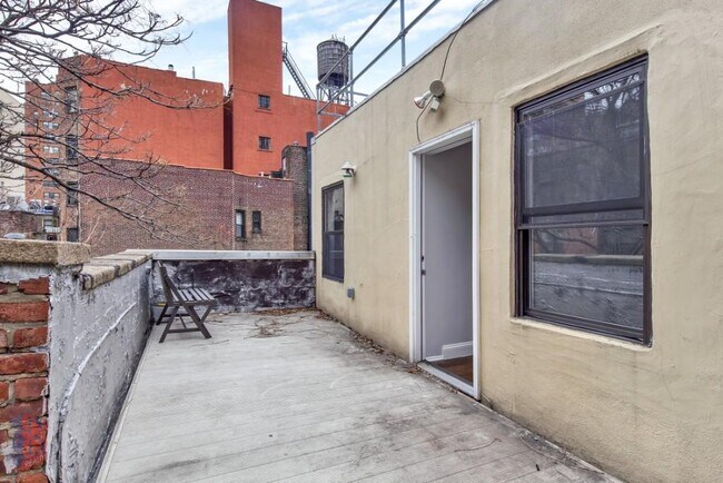Primary Photo - 145 E 26th St