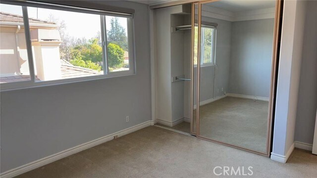 Building Photo - 11 E Rodell Pl