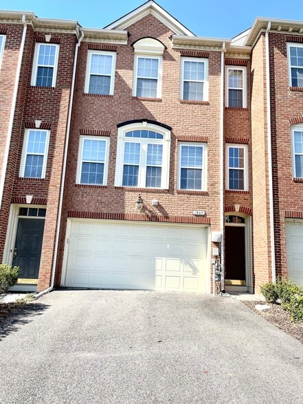 Building Photo - 1560 Rutland Way