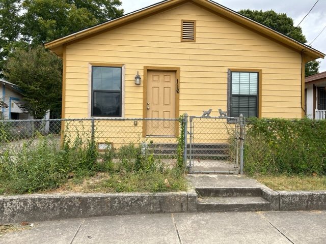 Primary Photo - Renovated Harlandale 3 Bedroom, 2 Bathroom...