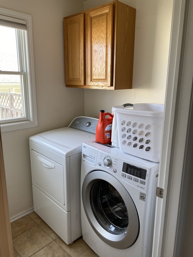 Building Photo - 2721 Hampton St