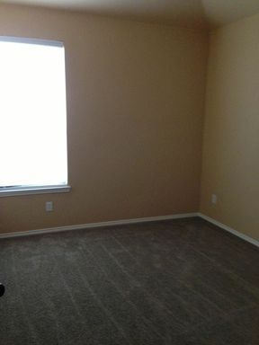 Building Photo - AVAILABLE NOW! Beautiful 3 Bedroom Duplex Located in Grand Heritage, Lavon, Texas!