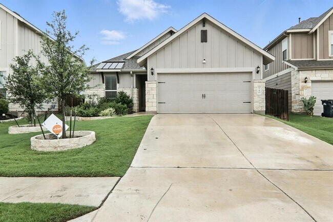 Primary Photo - 140 Cascata Way