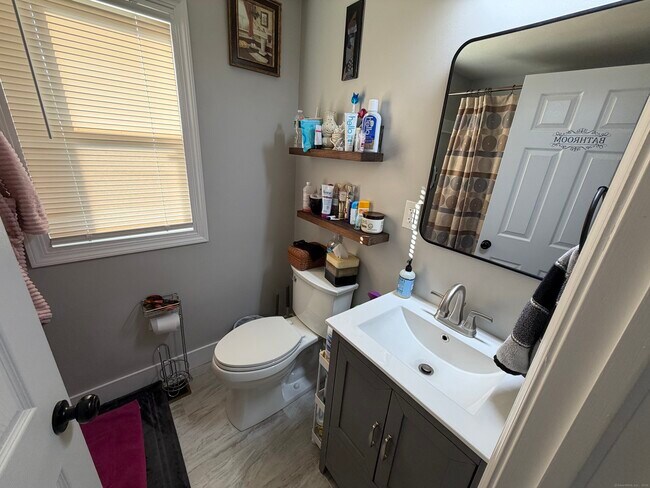 Building Photo - 128 Harlan St