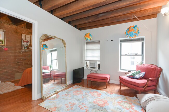 Building Photo - 99 Fulton St