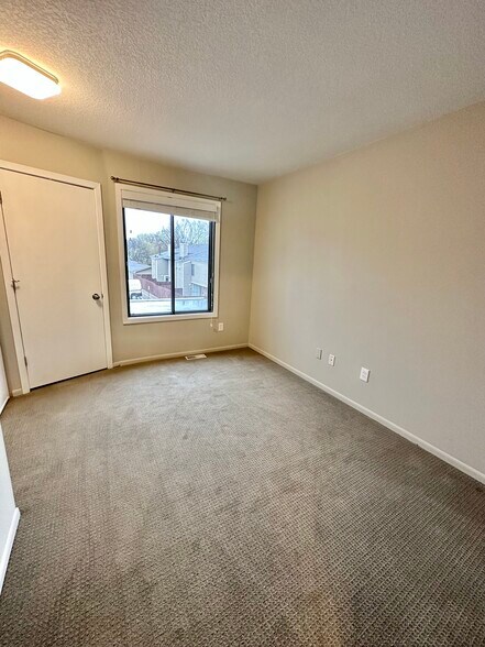 Bedroom - 4813 Cedar Lake Rd S
