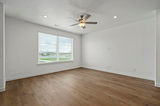 Building Photo - 904 S 850 W