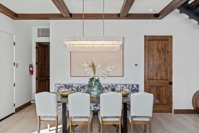 Building Photo - 51120 Avenida Navarro