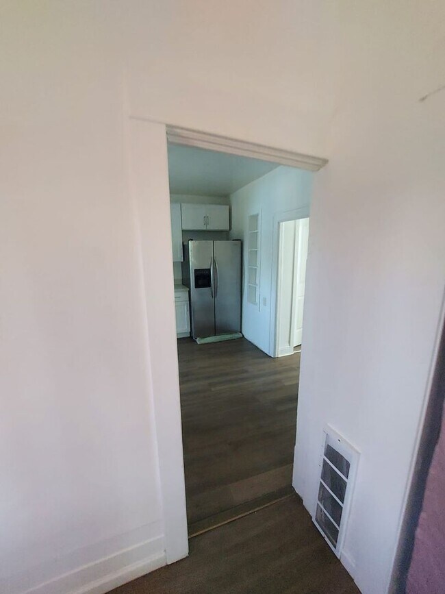 Building Photo - Charming Tacoma Home on a Peaceful Corner Lot!