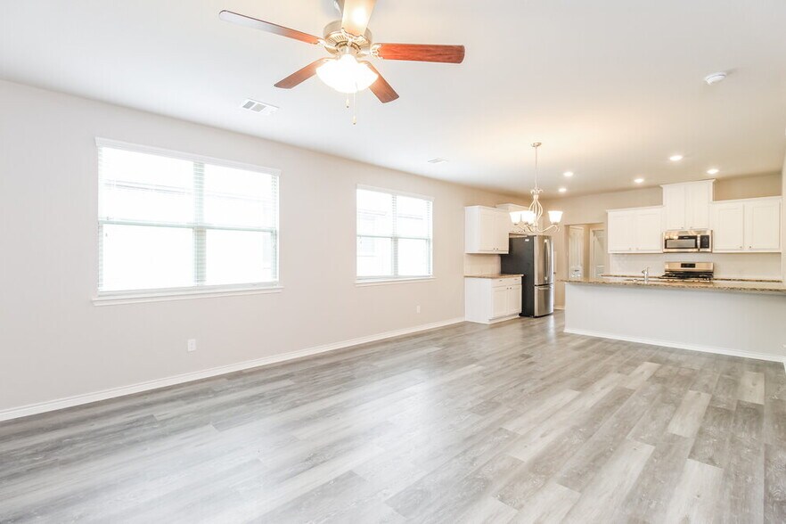 Building Photo - 2157 Barx Dr