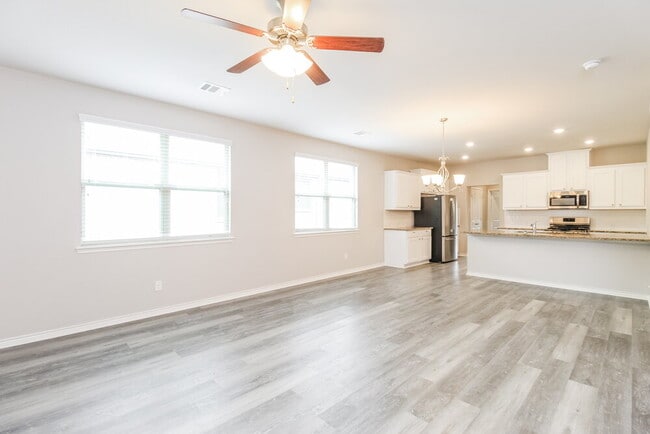 Building Photo - 2157 Barx Dr
