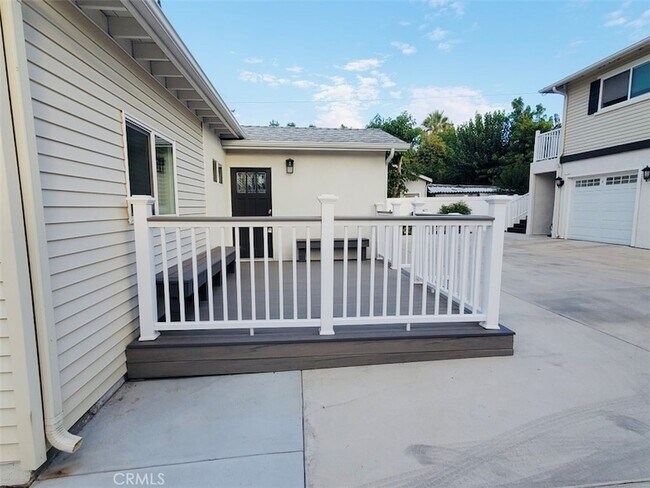 Building Photo - 25461 Cole St