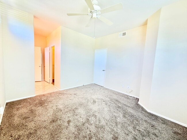 Building Photo - 938 S Country Glen Way