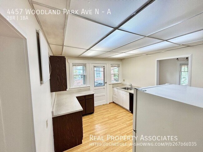 Building Photo - 4457 Woodland Park Ave N