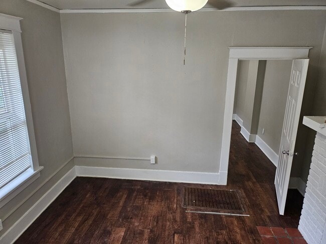 Primary Photo - 1103 S Rembert St