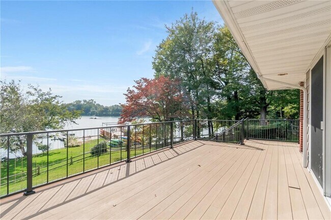 Building Photo - 13 Dock Pathway St