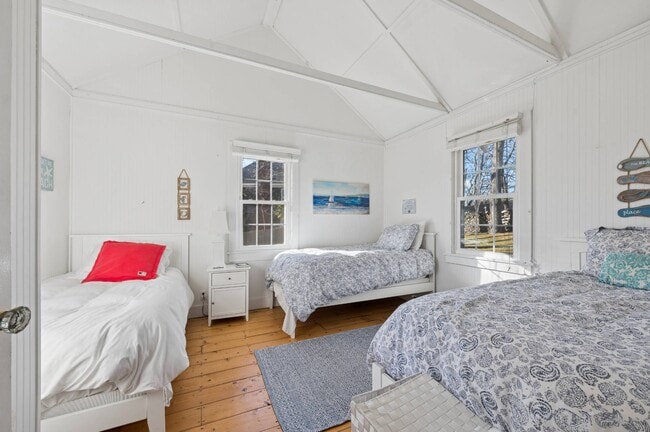 Building Photo - 6 PRIVATE Row