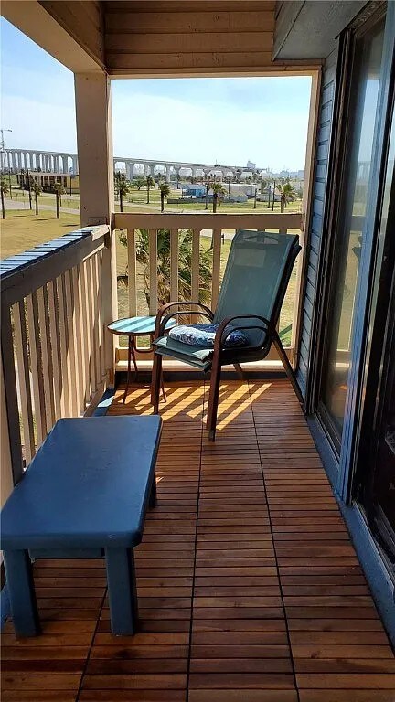 Building Photo - 3938 Surfside Blvd