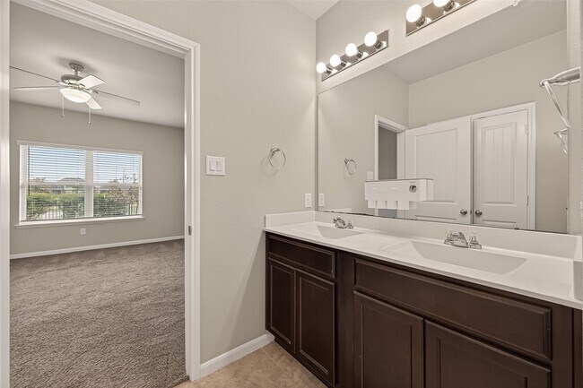 Building Photo - 2510 Meerstad Ln