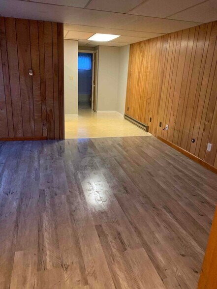 Building Photo - 108 E Albany St