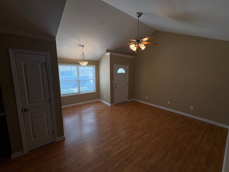 Building Photo - 163 Browns Rd