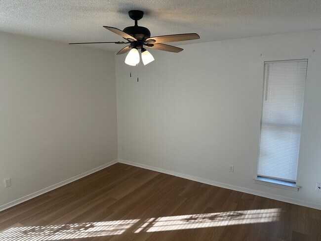 Building Photo - Newly Renovated 3 bed 2 bath in Memphis, TN